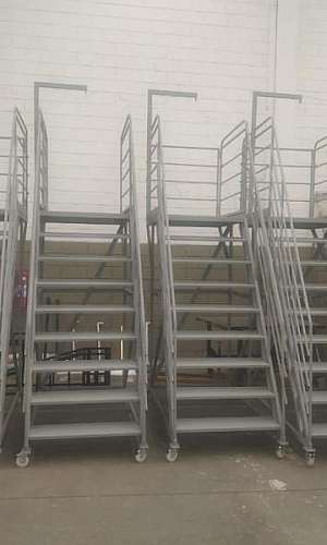 escada de alumínio preço  escada de alumínio preço