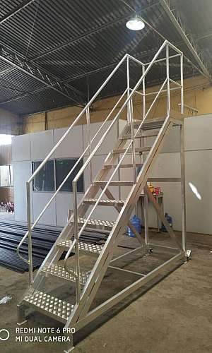 fabrica escadas de aluminio
